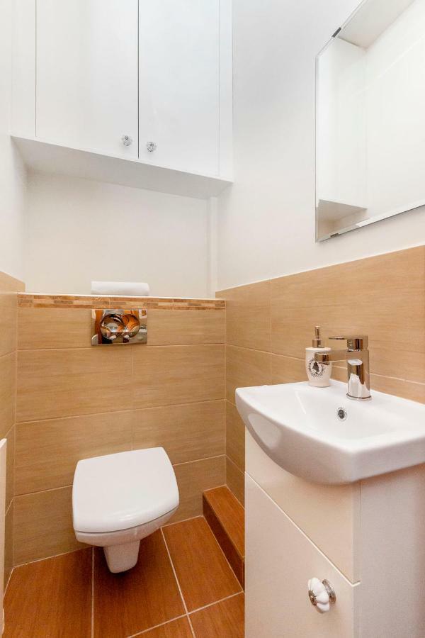 Beautiful Holyrood Park Apartment Edinburgh Eksteriør bilde